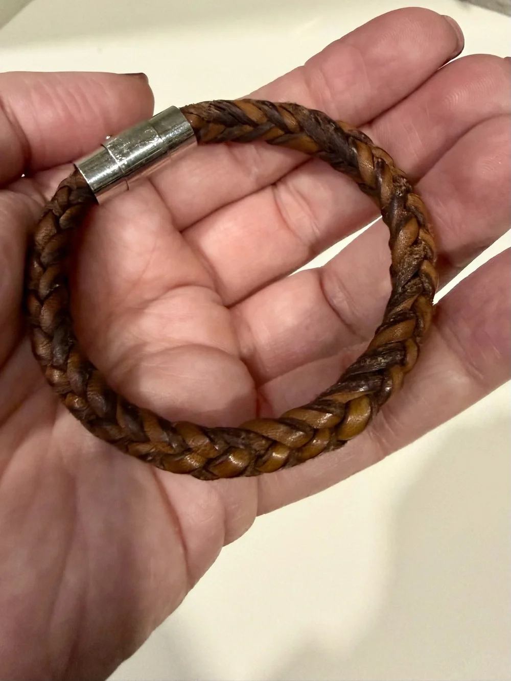 LIKE NEW! Men's Braided Leather Bracelet - Brown
